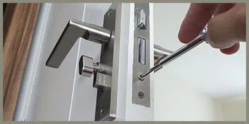 South Lawndale IL Locksmith Store South Lawndale, IL 773-570-6702 South Lawndale IL Locksmith Store South Lawndale, IL 773-570-6702