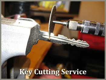 South Lawndale IL Locksmith Store, South Lawndale, IL 773-570-6702 - key-cutting